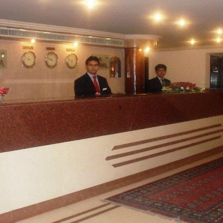 Hotel Crown Plaza Lahor Dış mekan fotoğraf